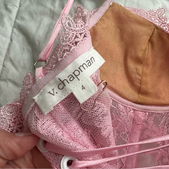 V CHAPMAN POPPY DRESS IN PINK LAVENDER - Picture 4 of 7